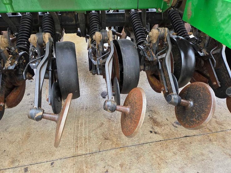 john-deere-1590-image-20