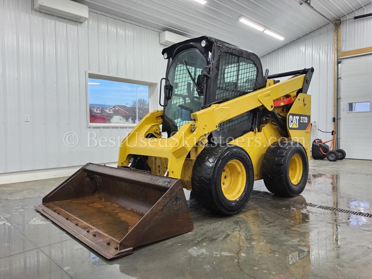 2015-caterpillar-272d2-image-1