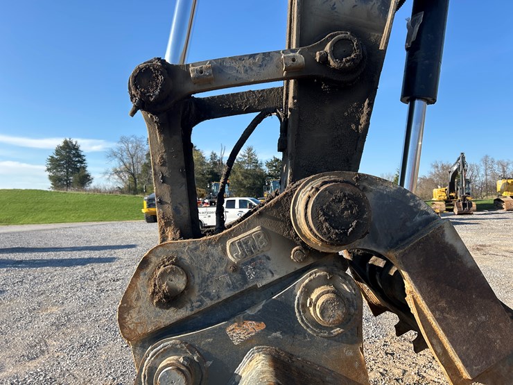 2019-deere-350g-lc-image-16