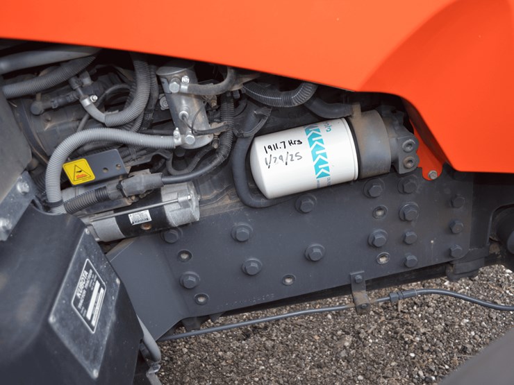 kubota-m7-171-premium-image-21