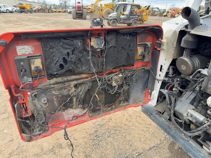 2017-bobcat-s595-image-15