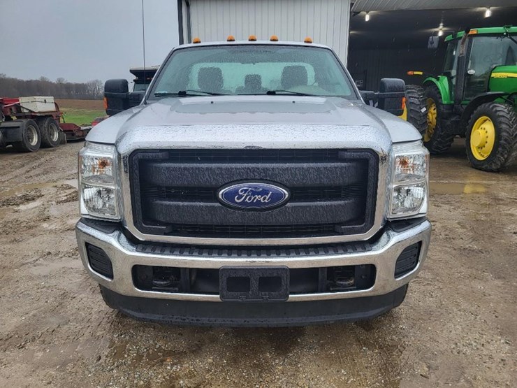 2015-ford-f250-xl-image-8