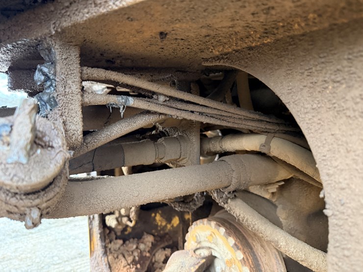 2005-caterpillar-930g-image-46