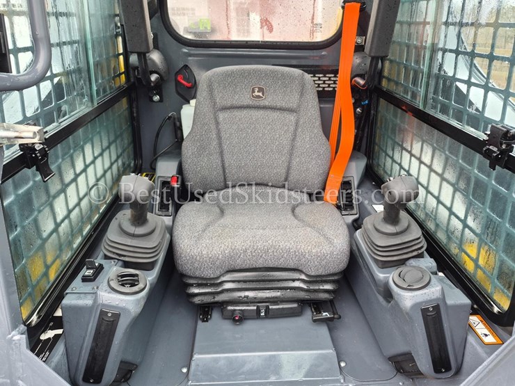 2024-deere-317g-image-19