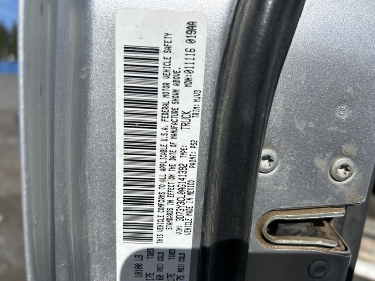 2010-dodge-ram-3500-image-17