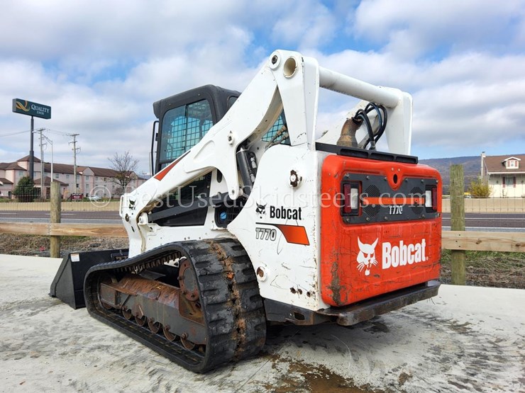 2017-bobcat-t770-image-3