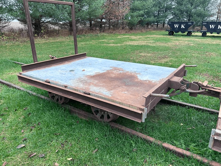 set-of-3-flat-cars-image-3