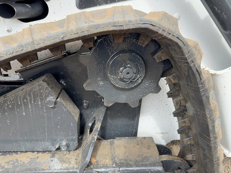 2024-bobcat-mt100-image-14