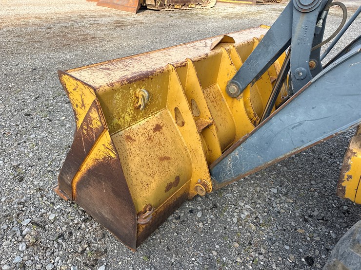 2011-deere-310sj-image-10