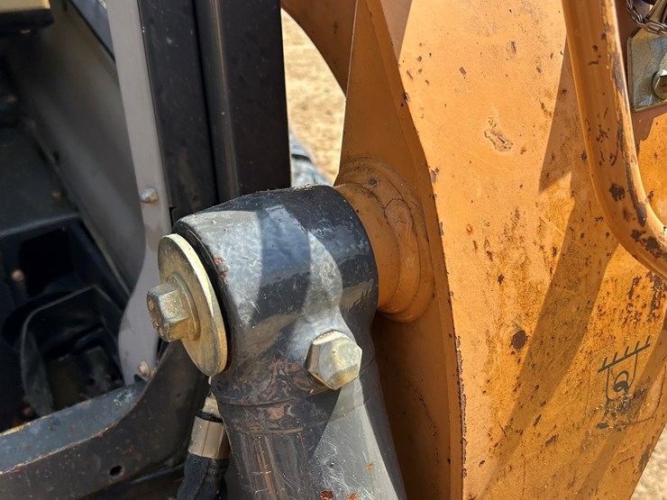 2019-case-tr270-image-12