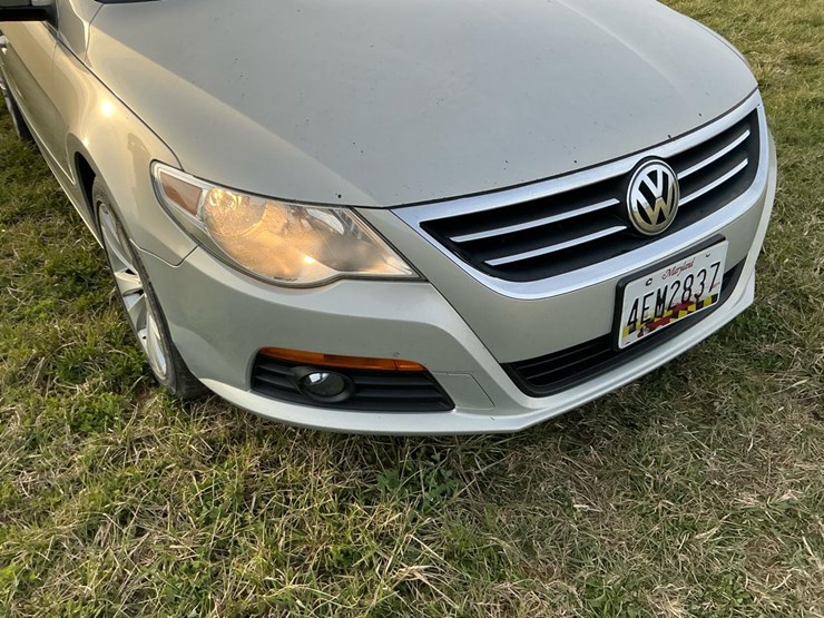 #510-•-2009-volkswagen-passat-image-29