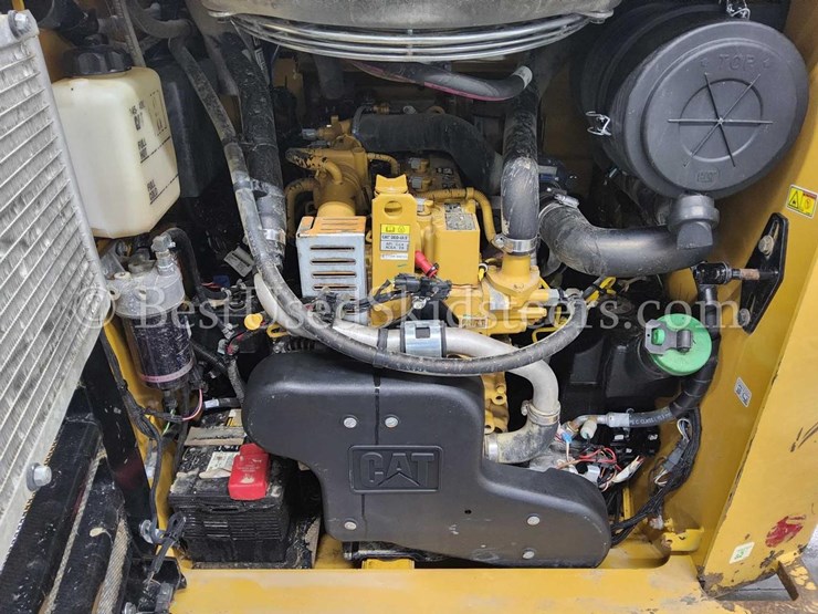 2015-caterpillar-279d-image-15