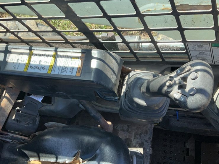 2013-bobcat-s630-image-46