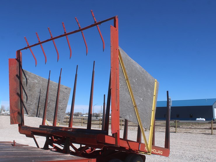 new-holland-1033-image-15