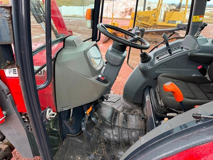 massey-ferguson-1736-image-41