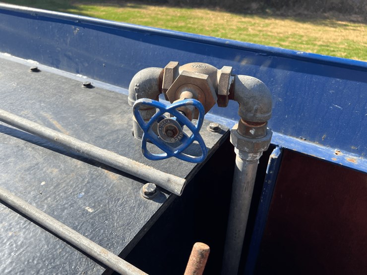 frick-steam-locomotive-with-track-image-252