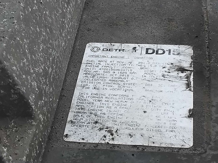 2019-freightliner-cascadia-126-image-27