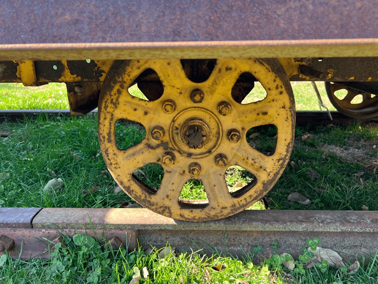 set-of-3-flat-cars-image-24