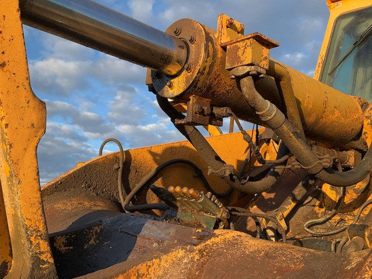 #300-•-2004-dressta-555b-wheel-loader-image-49