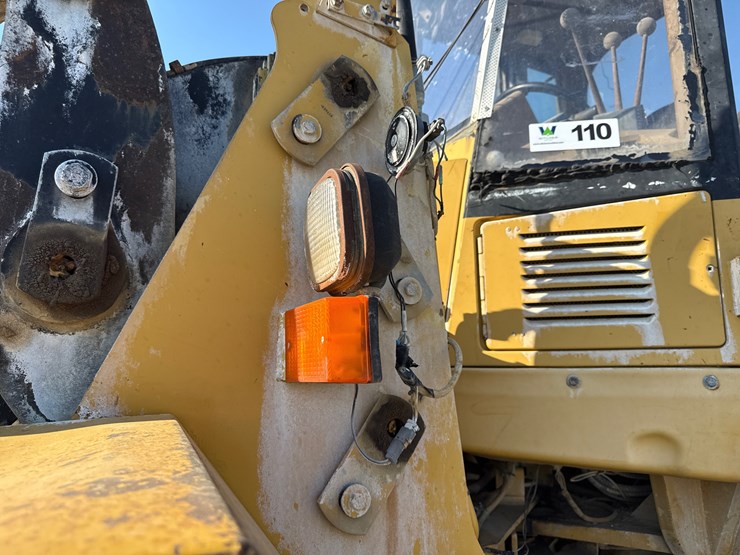 caterpillar-it28f-image-39