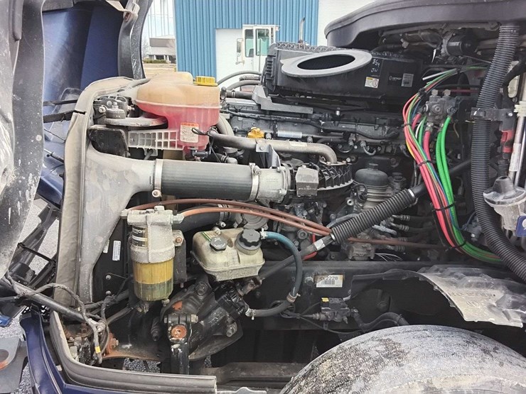 2019-freightliner-cascadia-pt126sl-3akjhhdr0kskl2228-mileage:-688348-image-18