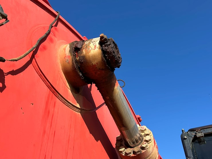 2017-link-belt-700-x2-image-37