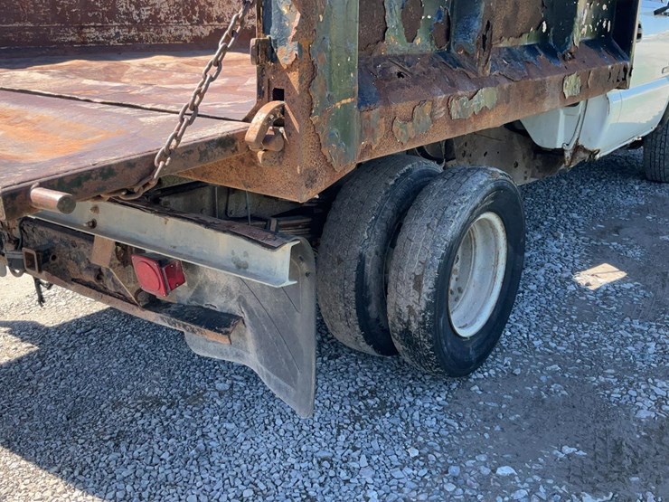 #501-•-2006-gmc-dump-truck-image-29