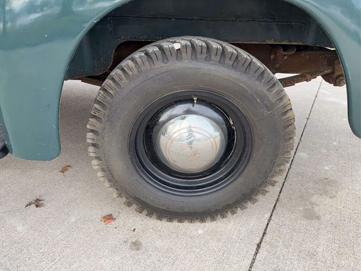 1951-international-l-112-image-10