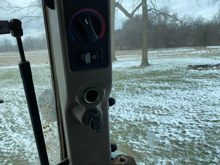 case-ih-125-image-66