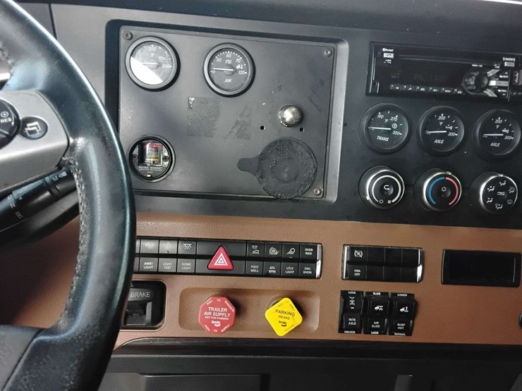 2019-freightliner-cascadia-pt126sl-3akjhhdr0kskl2228-mileage:-688348-image-33