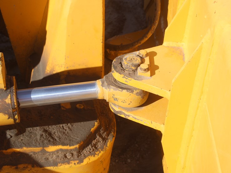 1990-komatsu-d37e-image-12