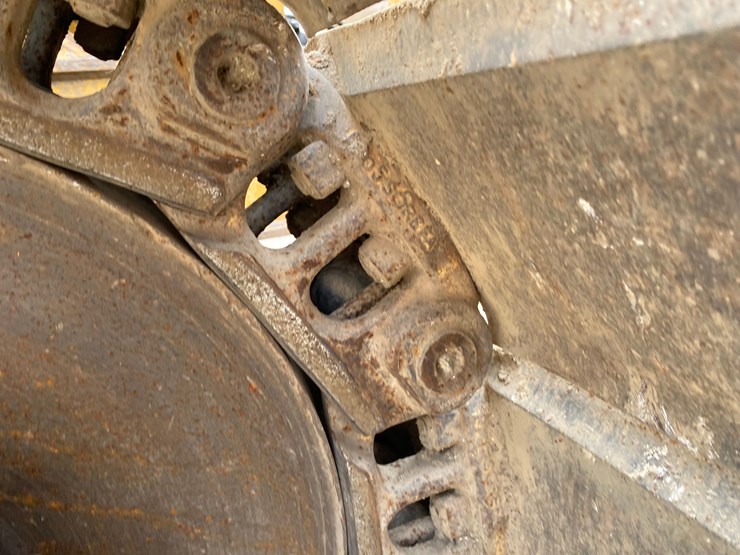 2005-deere-700h-image-59