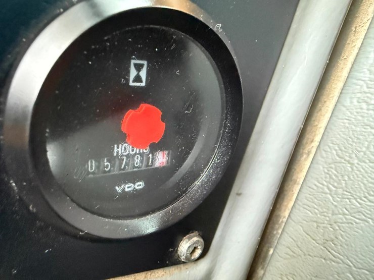 volvo-l120e-image-64