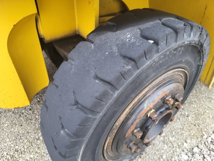 2012-yale-forklift-image-30