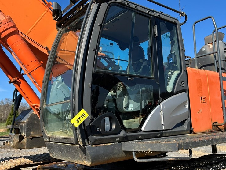 2016-hitachi-zx470-lc-6-image-55