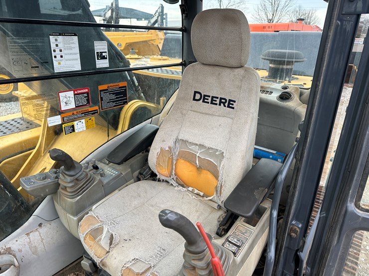 2013-john-deere-9-image-42