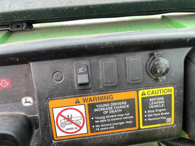 2013-john-deere-gator-image-28