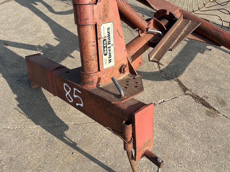 da-co-4-wheel-3pt-rake-image-6