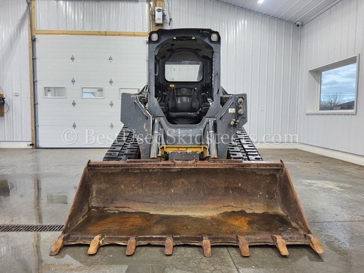 2018-deere-323e-image-8