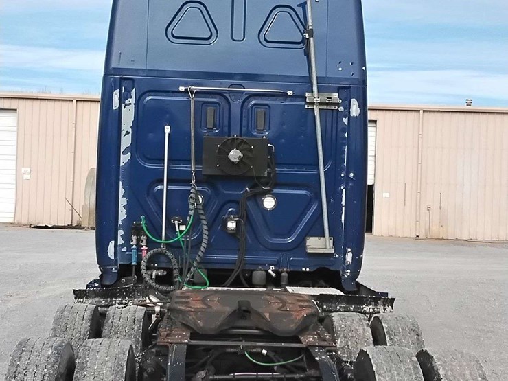 2019-freightliner-cascadia-pt126sl-3akjhhdr0kskl2228-mileage:-688348-image-28