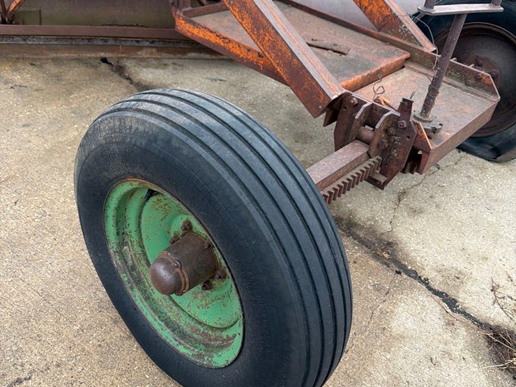 northfield-iron-company-#33-14ft-pull-type-road-grader-image-8