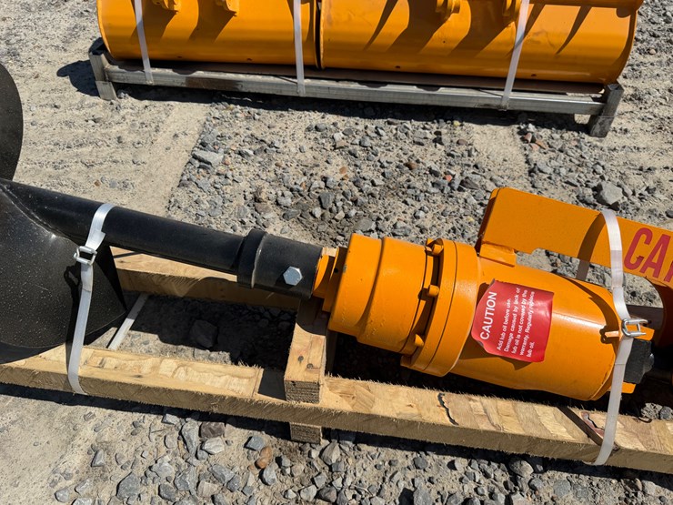 caterpillar-303-image-8