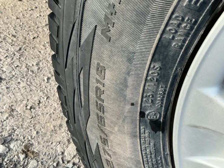 #510-•-2009-volkswagen-passat-image-37