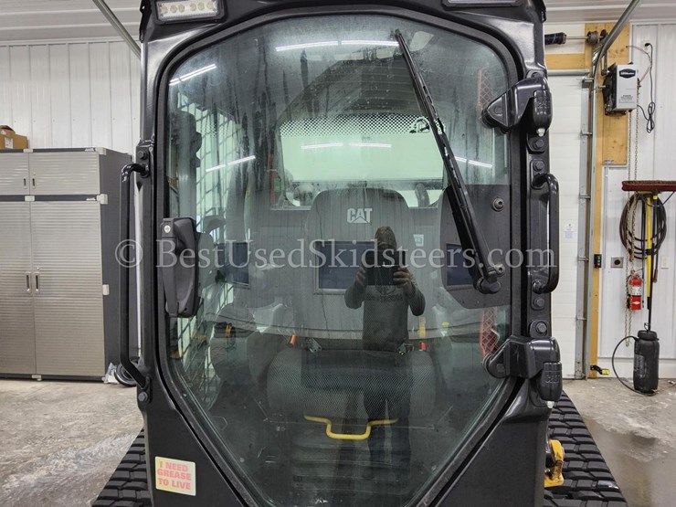 2024-caterpillar-255-image-35