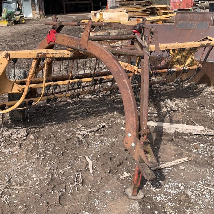 #712 • New Holland Rollbar Rake