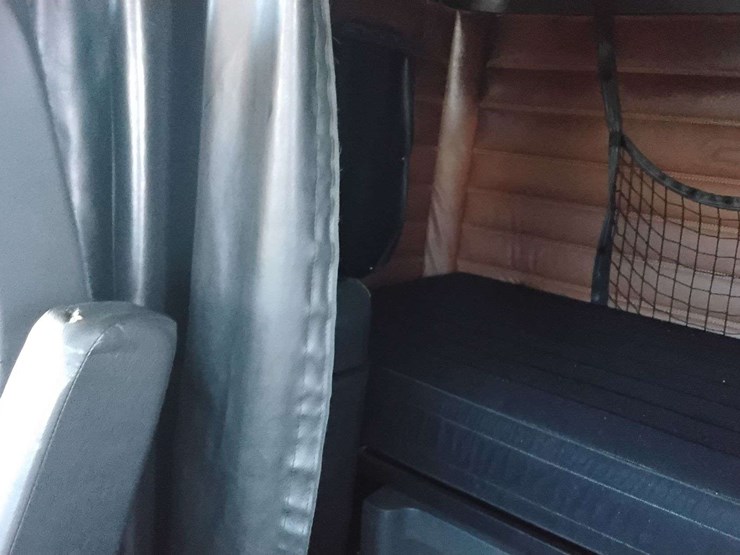 2019-freightliner-cascadia-pt126sl-3akjhhdr0kskl2228-mileage:-688348-image-14