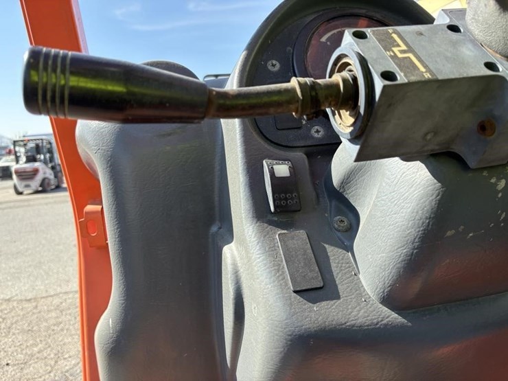 2015-jlg-g5-18a-image-16