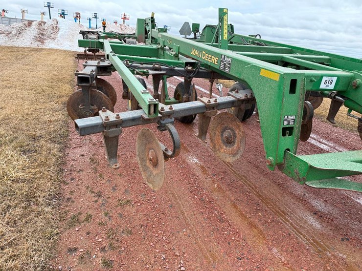 john-deere-2700-image-21