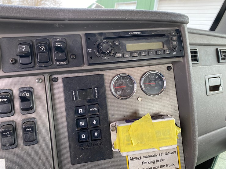 2012-kenworth-t370-image-68