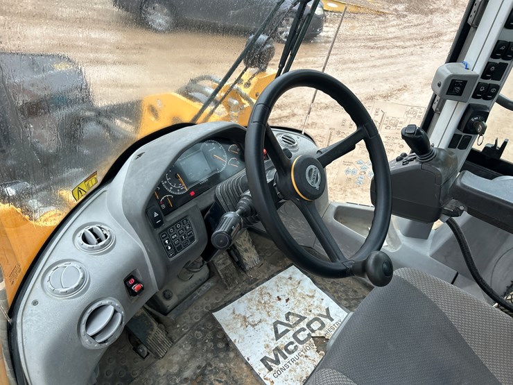 2019-volvo-l90h-image-70